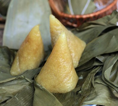 tu lam banh u tro dam da huong que Tự làm bánh ú tro đậm đà hương quê