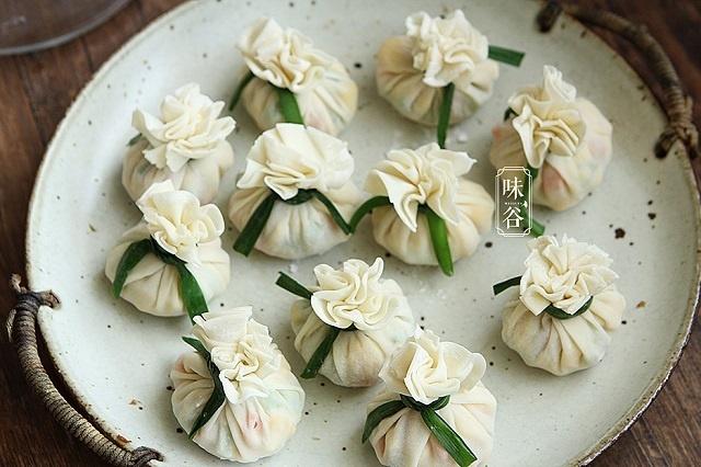Tự tay làm há cảo 'túi tiền rủng rỉnh' cho một năm mới đầy tài lộc