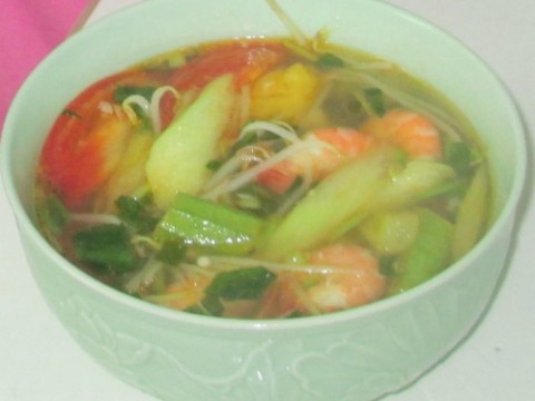 dam da canh tom nau chua kieu nam bo Đậm đà canh tôm nấu chua kiểu Nam Bộ