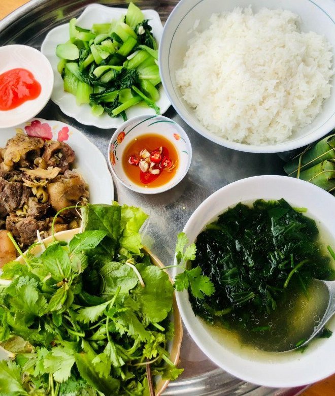 Mắc COVID-19, 9X được mẹ chồng chăm, tăng 2kg sau 1 tuần, dân mạng xuýt xoa 
