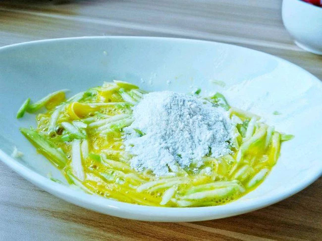 10 phút mỗi sáng, tráng trứng với loại quả này là có bữa sáng nhanh gọn, đủ chất