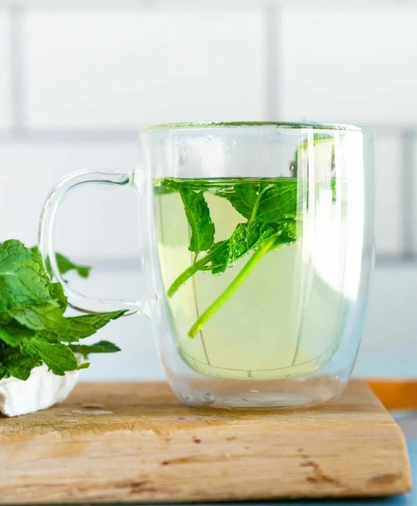 4 loại cây dễ tìm dễ mua này có thể vò nhanh vài lá pha trà uống, vừa thanh nhiệt giải độc, vừa giúp tăng đề kháng