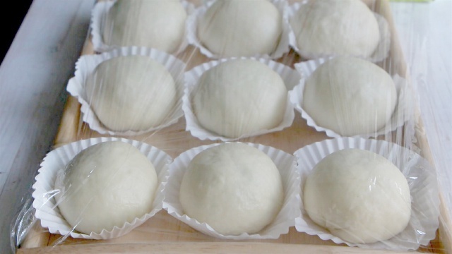 Bánh bao nhân thịt