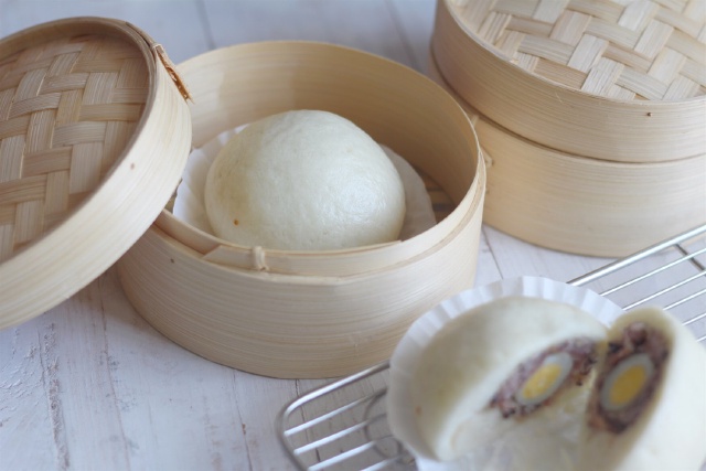 Bánh bao nhân thịt