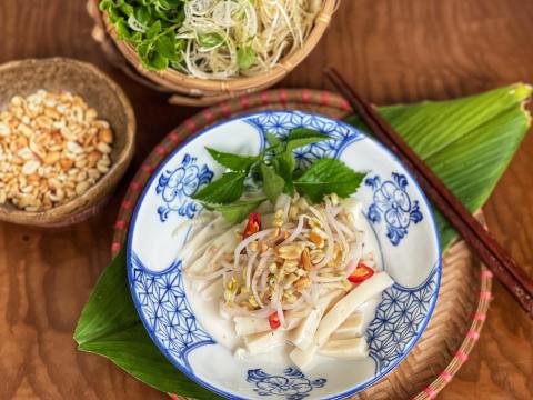 banh duc nom mua he ha noi Bánh đúc nộm mùa hè Hà Nội