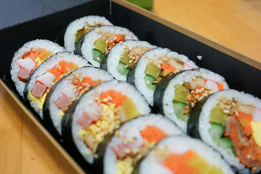 Cách làm kimbap ngon, không bị tanh chuẩn vị Hàn Quốc