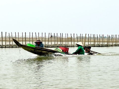 mot ngay lenh denh he dam pha nuoc lo lon nhat dong nam a Một ngày lênh đênh hệ đầm phá nước lợ lớn nhất Đông Nam Á