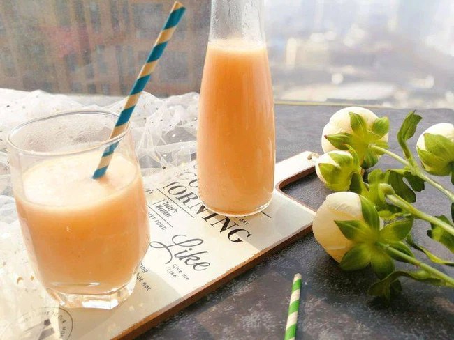 Muốn làn da được bóng mịn, khỏe sâu từ bên trong, chị em không thể bỏ qua món sinh tố này