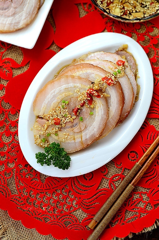 Thịt ba chỉ om ngũ vị