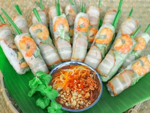 5 mon cuon tuyet ngon %E2%80%98mat ruoi ruoi doi vi cho ngay nghi le o nha 5 món cuốn tuyệt ngon, ‘mát rười rượi’ đổi vị cho ngày nghỉ lễ ở nhà