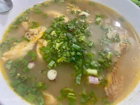 banh canh bot xat lam tai cho Bánh canh bột xắt làm tại chỗ