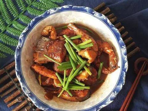 khong can nuoc cho thu nay vao ca kho thom phuc ngon dam da Không cần nước, cho thứ này vào, cá kho thơm phức, ngon đậm đà