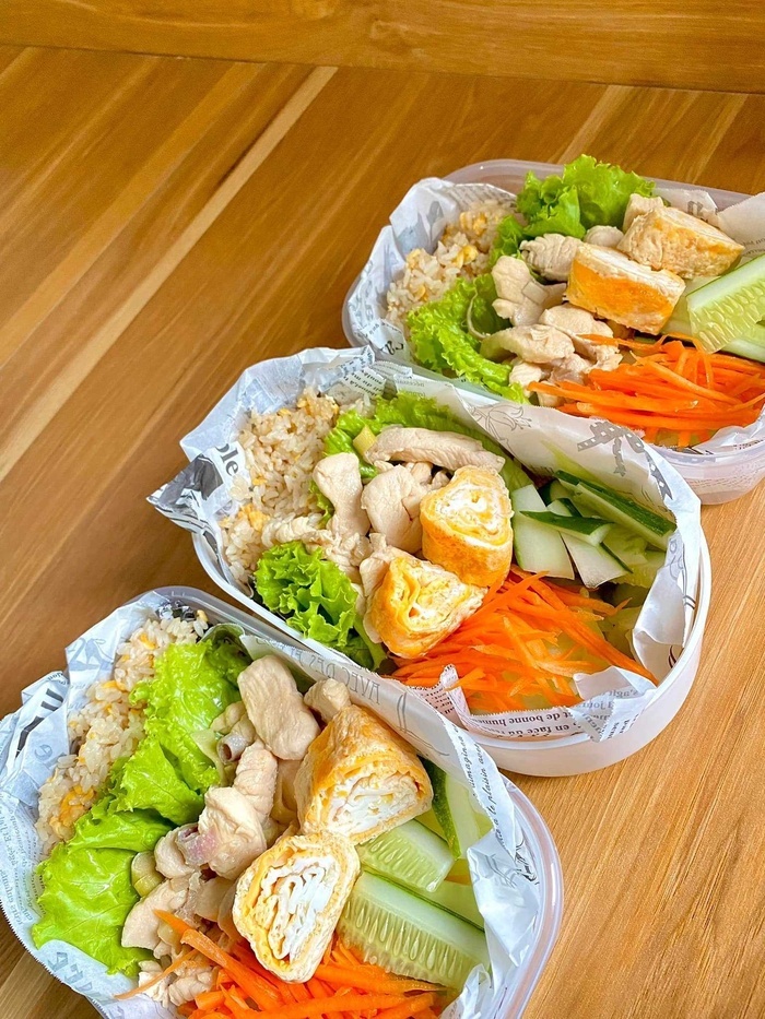 10X đảm đang mỗi ngày đều chăm chỉ vào bếp chuẩn bị cơm hộp bento ngon mắt mang đi làm, không ngại vất vả còn nấu cho cả đồng nghiệp