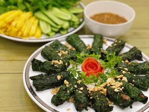 bo nuong la lot Bò nướng lá lốt