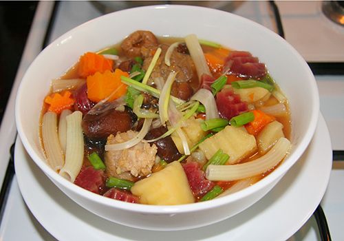 Soup nui nấu rau củ