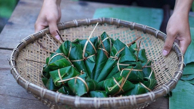 Bánh coóc mò Thái Nguyên - Thức quà đặc biệt từ những phiên chợ quê