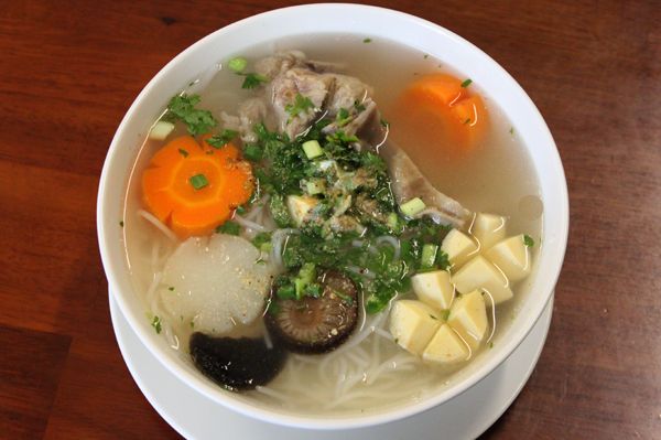 Bún ống chỉ độc đáo đất Thủ