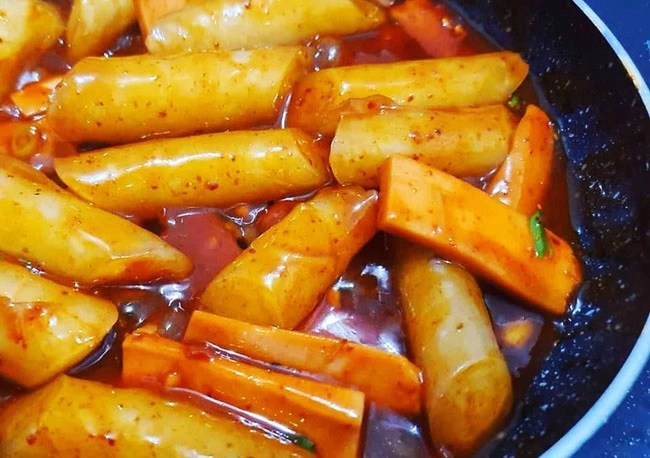 Dùng khoai lang làm Tokbokki vừa ngon lại chẳng lo tăng cân