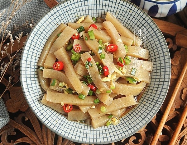 Khoai nưa trộn chua cay, món ăn cực phẩm giúp nàng 'bái bai' vòng eo ngấn mỡ