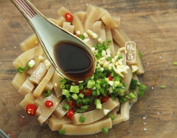 Khoai nưa trộn chua cay, món ăn cực phẩm giúp nàng 'bái bai' vòng eo ngấn mỡ