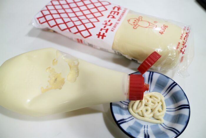 Cách làm sốt mè rang rưới salad cực ngon và đơn giản