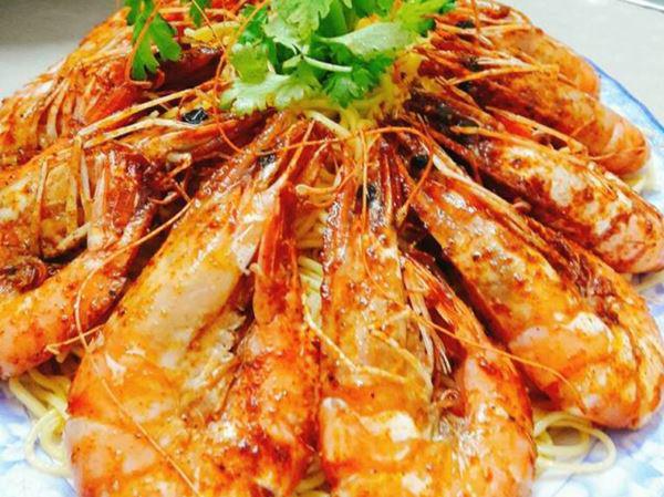 Cách làm tôm rang muối tỏi ớt đơn giản tại nhà