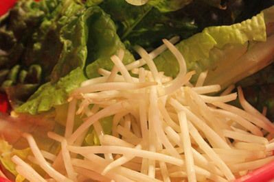 Cách nấu mỳ Quảng chay cho rằm tháng 7