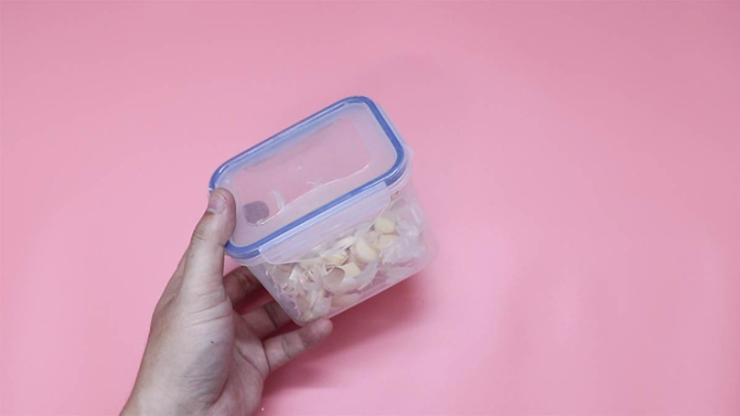 Mẹo bóc tỏi nhanh