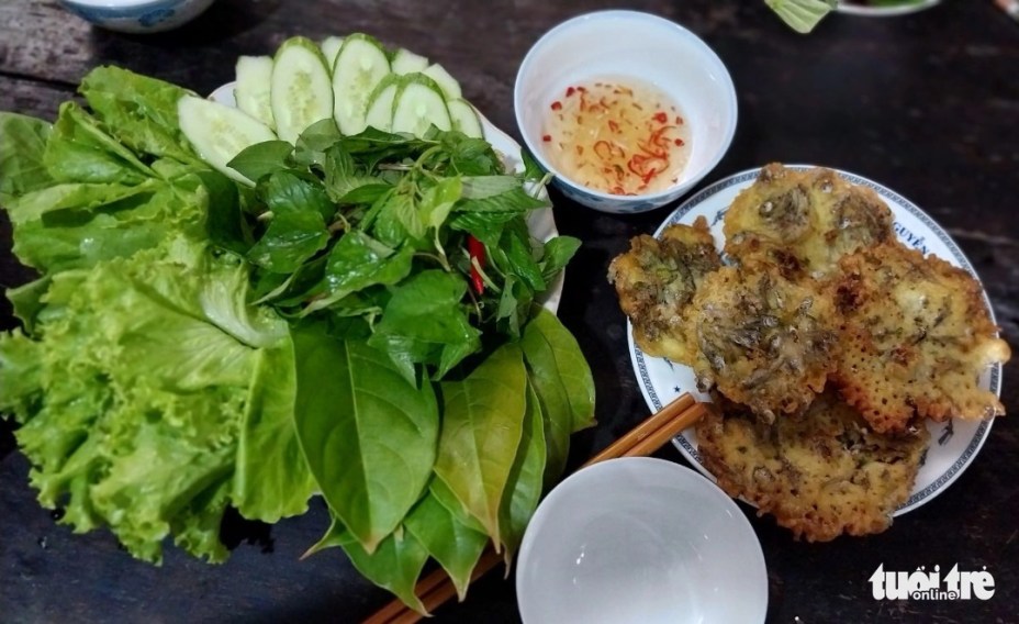 Nước nổi, chỉ với cá linh, bà con miền Tây có canh chua, lẩu mắm, kho lạt, kho tiêu, chiên bột…