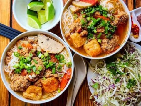 ngon tuyet voi mon mien bun rieu cua nau kieu ha noi co gio rat it nguoi biet n Ngon tuyệt vời món miến - bún riêu cua nấu kiểu Hà Nội cổ giờ rất ít người biết nấu