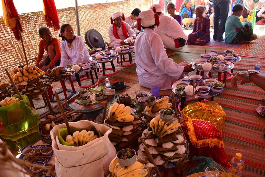 Bánh tét 'Chăm' thoáng hương trong ngày Tết Việt