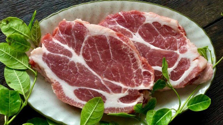 Đi chợ thấy 4 miếng thịt lợn này mua ngay, người bán cũng phải chép miệng 