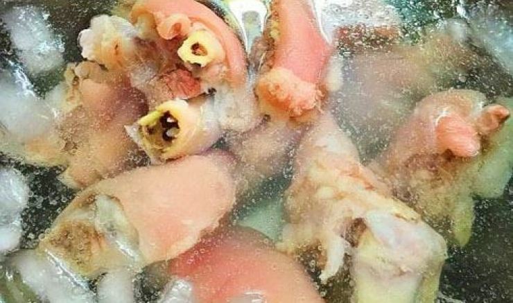 Món ngon cuối tuần: Móng giò ngâm chua ngọt ăn nhiều mà không ngán