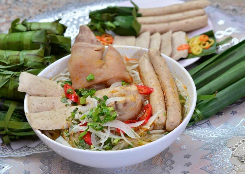 Thế giới giò chả Việt: Miền Trung có 3 loại giò chả nức tiếng thơm ngon