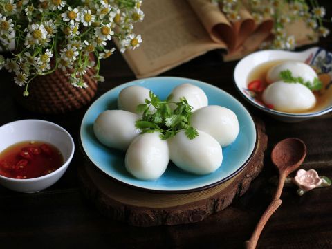 banh trung ngong mon tet han thuc co truyen cua ha noi Bánh trứng ngỗng - món Tết Hàn thực cổ truyền của Hà Nội