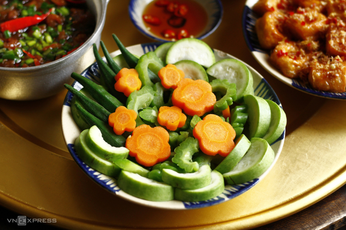 Mâm cơm dân dã miền Tây mùa nắng nóng