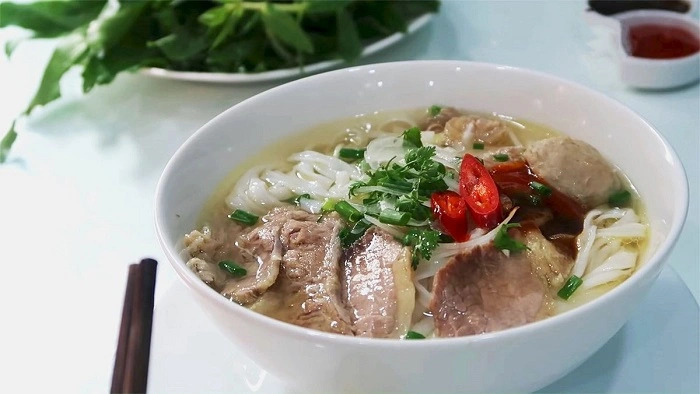 Tự nấu phở bò thơm ngon 'chuẩn như vị nhà hàng' theo 3 cách, cả nhà tấm tắc khen