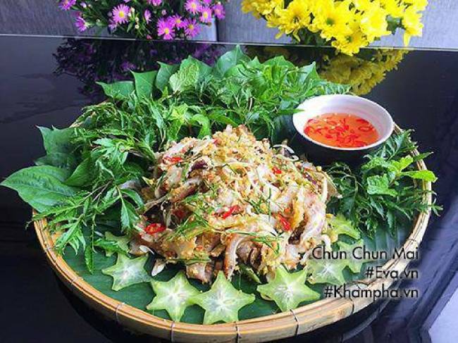 Vợ nấu bữa cơm chiều ngon, ăn xong chồng con xung phong ngay đi rửa bát