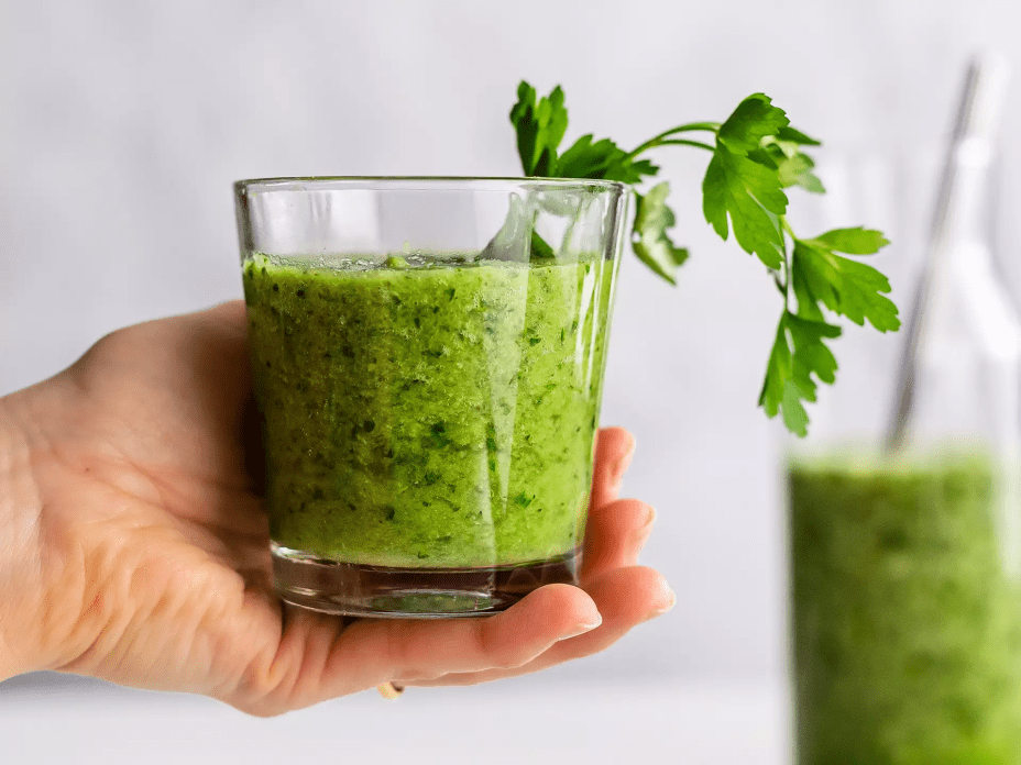 Detox thải độc da chỉ với 1 ly sinh tố màu xanh dễ làm