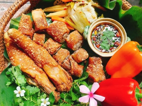 duoi lon chien gion Đuôi lợn chiên giòn