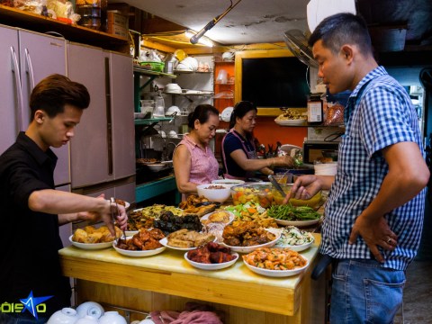 quan com nha chuan vi me nau dat khach o ha noi Quán cơm nhà 'chuẩn vị mẹ nấu' đắt khách ở Hà Nội