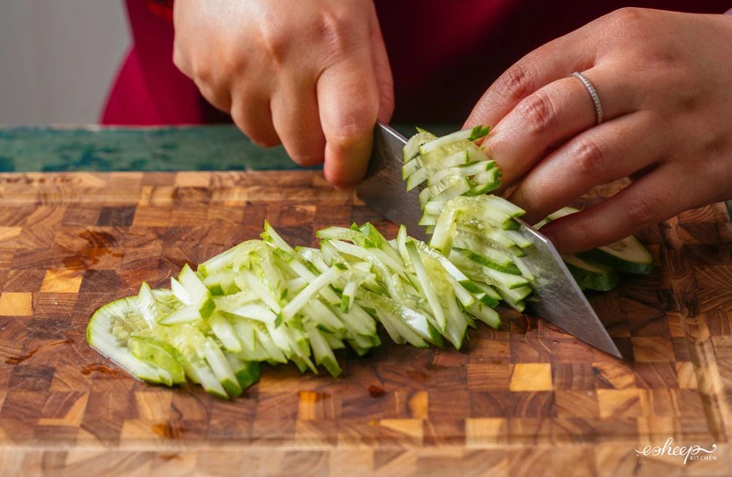 Tuyệt chiêu làm kimbap mùa hè siêu dễ, siêu ngon