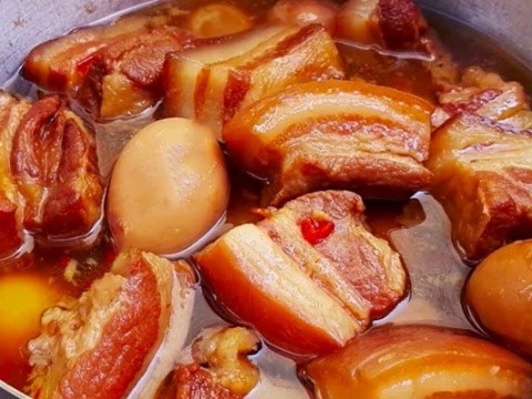 cach lam thit kho tau thom ngon dam vi mem tan ngay trong mieng 1 Cách làm thịt kho tàu thơm ngon đậm vị mềm tan ngay trong miệng