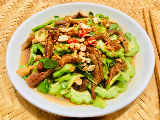 Gỏi khổ qua khô bò