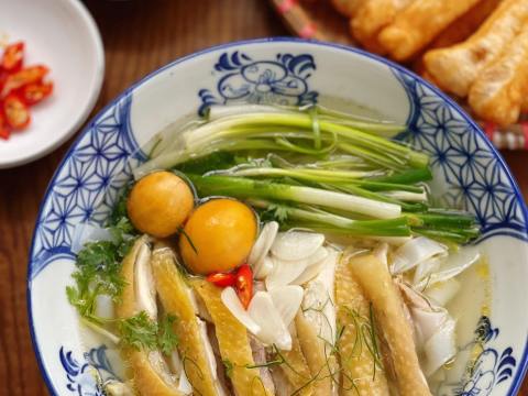 pho ga am bung bua sang Phở gà ấm bụng bữa sáng