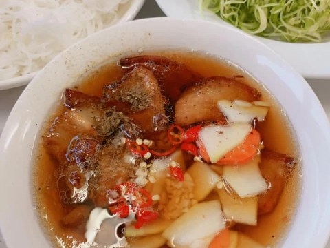 cach lam bun cha chuan vi ha thanh bang noi chien khong dau Cách làm bún chả chuẩn vị Hà thành bằng nồi chiên không dầu