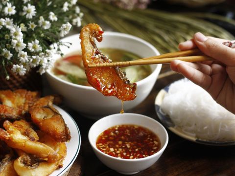 bun ca cham ha noi Bún cá chấm Hà Nội