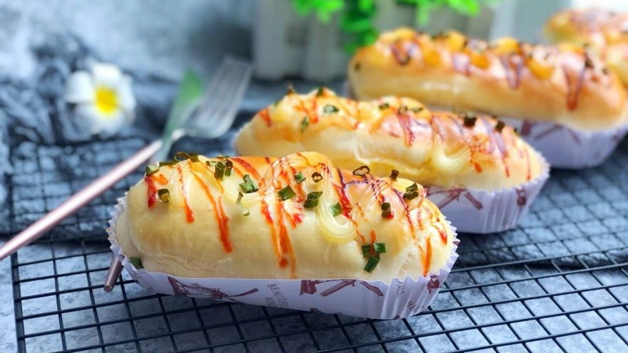 Cuối tuần làm bánh mì hành phô mai mềm thơm hấp dẫn