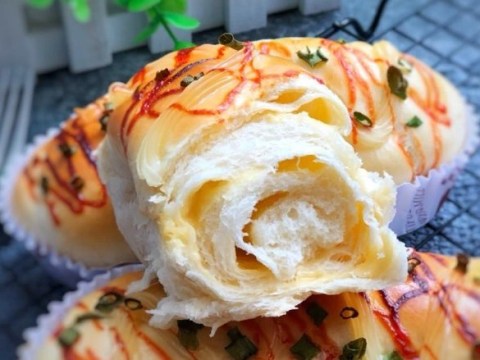 cuoi tuan lam banh mi hanh pho mai mem thom hap dan Cuối tuần làm bánh mì hành phô mai mềm thơm hấp dẫn