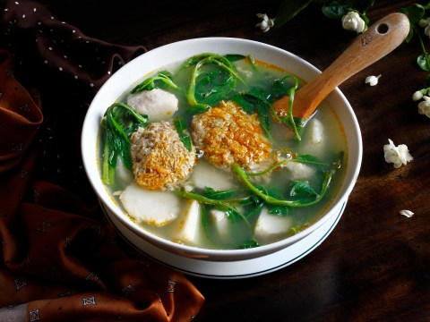 Canh Rạm Khoai Sọ Rau Muống